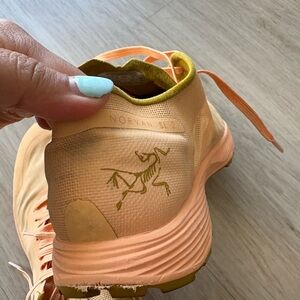 Arc'teryx Norvan SL 2 sneakers